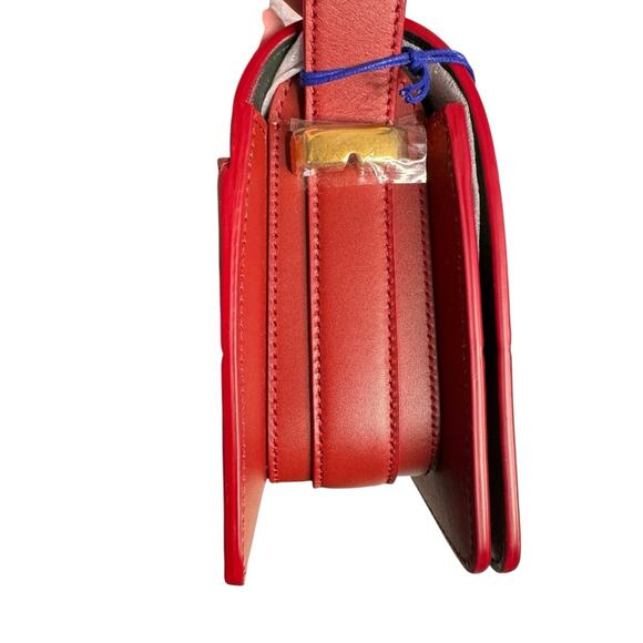 Burberry NWT Snip Leather Shoulder Bag in Ruby - Picture 5 of 16